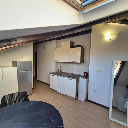 Urban Charming Attic Appartement Split
